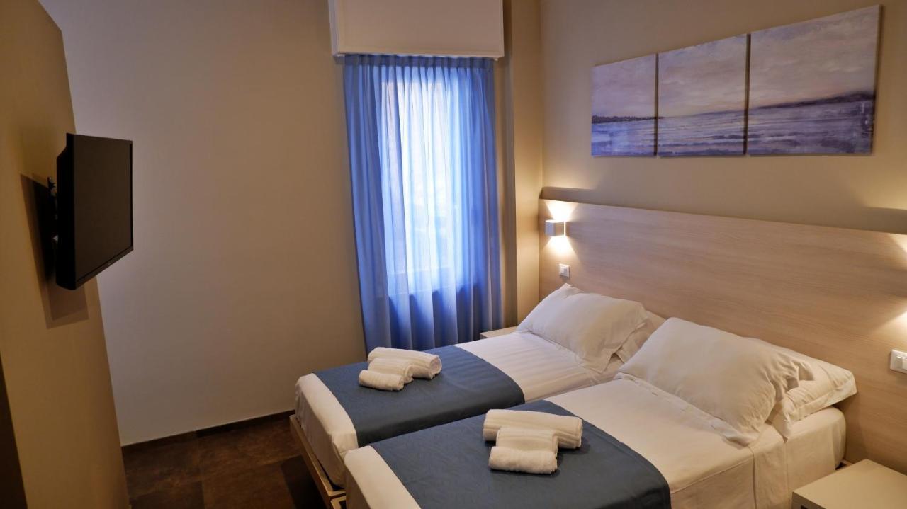 Pianomare Riviera Apartments And Rooms Imperia Buitenkant foto