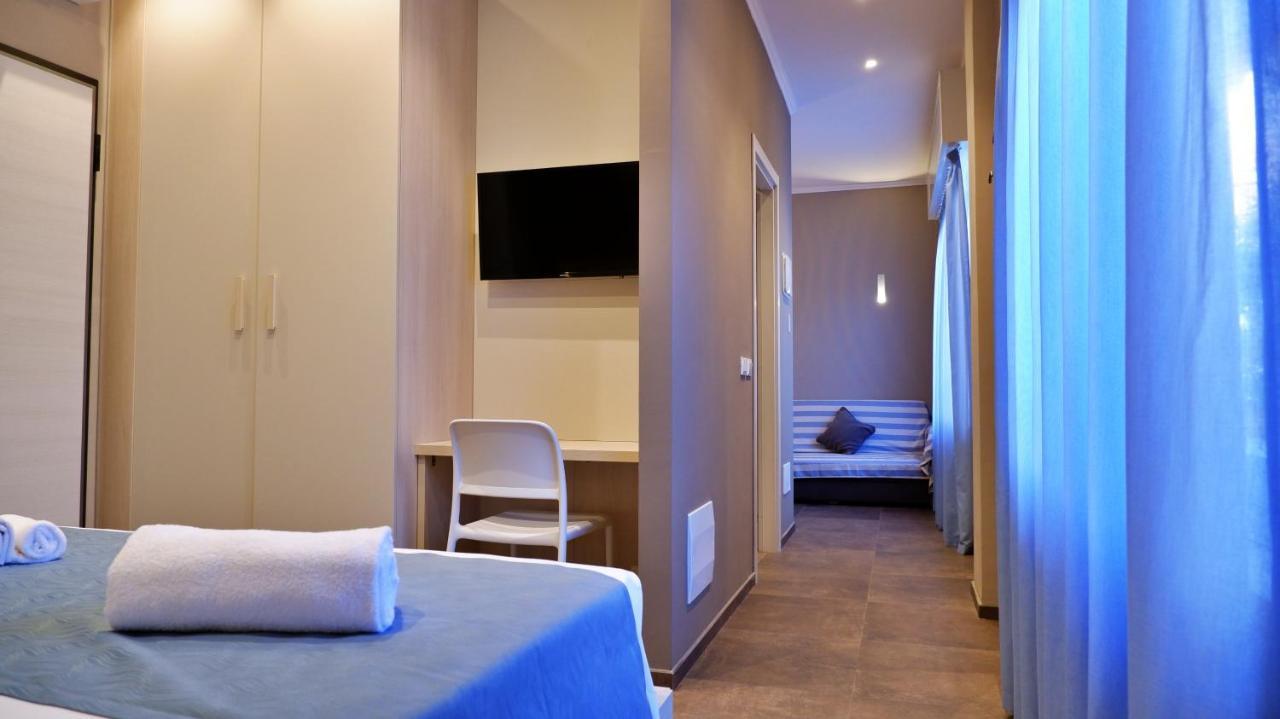 Pianomare Riviera Apartments And Rooms Imperia Buitenkant foto