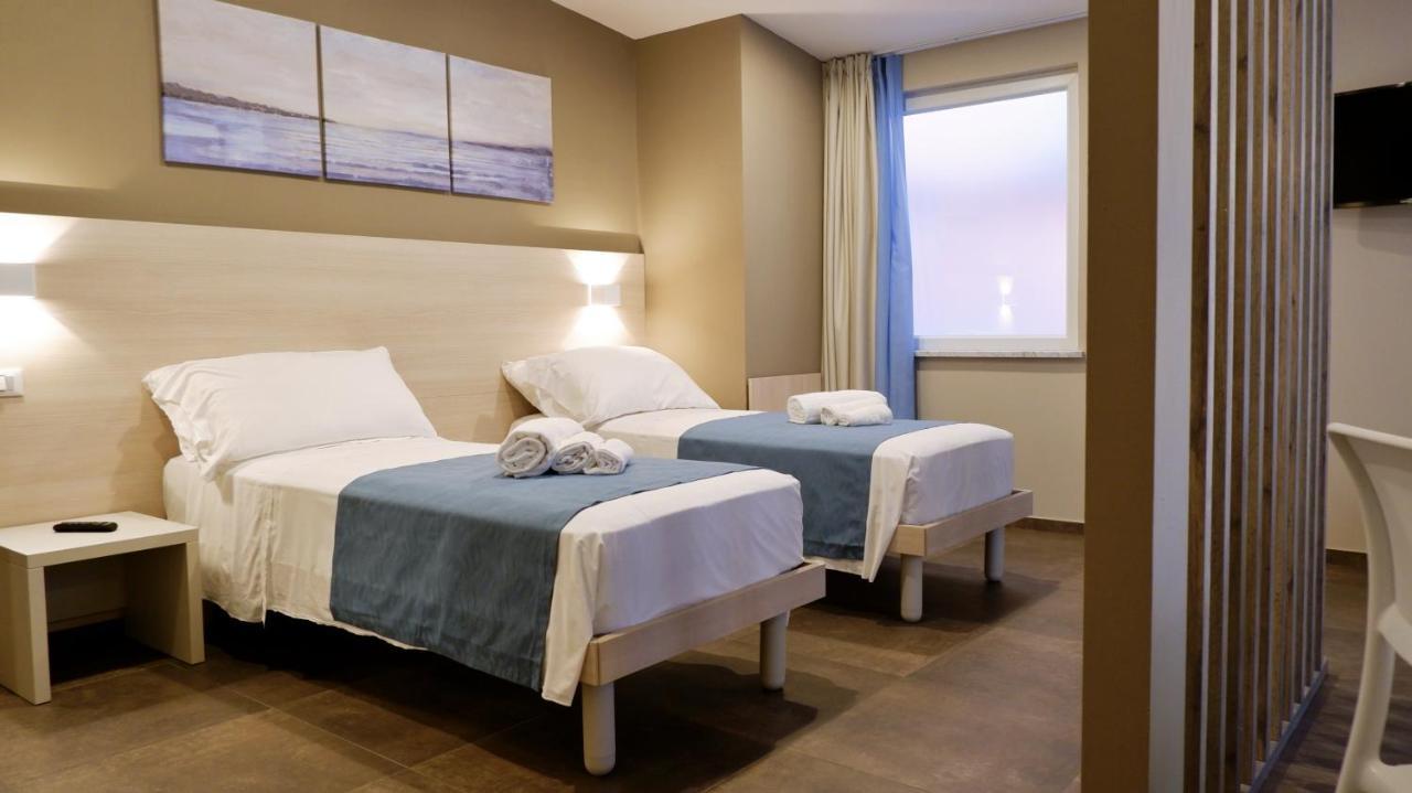 Pianomare Riviera Apartments And Rooms Imperia Buitenkant foto