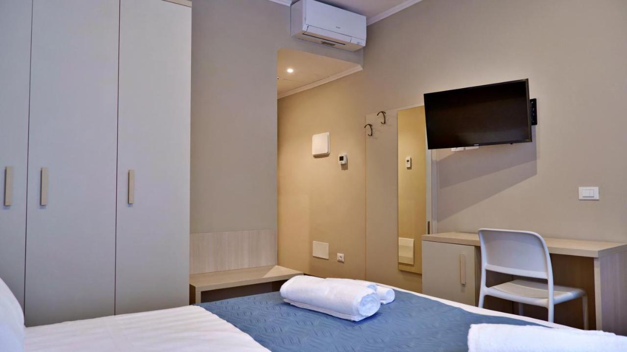 Pianomare Riviera Apartments And Rooms Imperia Buitenkant foto