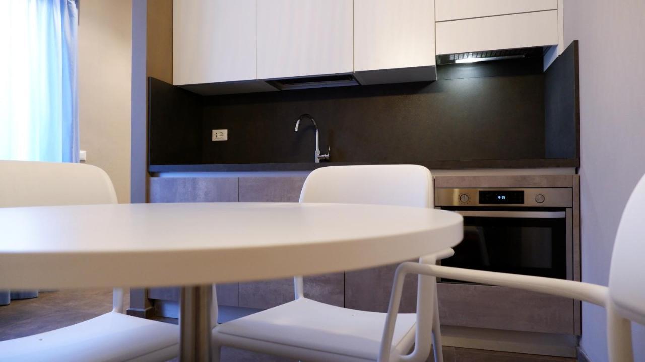 Pianomare Riviera Apartments And Rooms Imperia Buitenkant foto