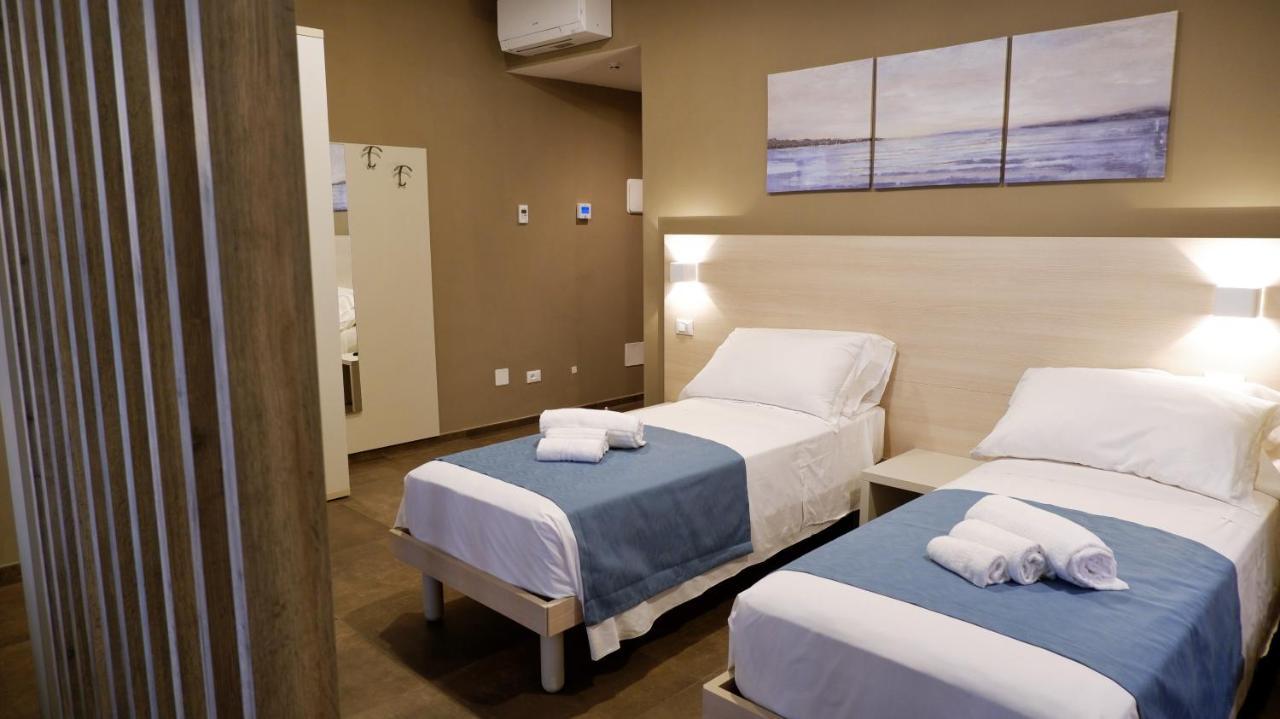 Pianomare Riviera Apartments And Rooms Imperia Buitenkant foto