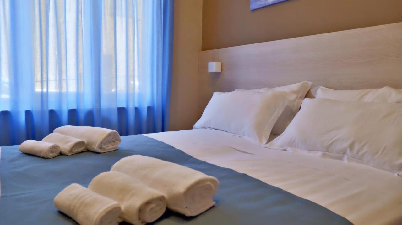 Pianomare Riviera Apartments And Rooms Imperia Buitenkant foto