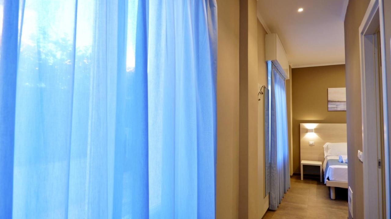 Pianomare Riviera Apartments And Rooms Imperia Buitenkant foto