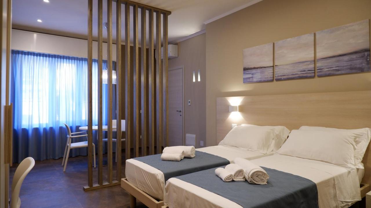 Pianomare Riviera Apartments And Rooms Imperia Buitenkant foto