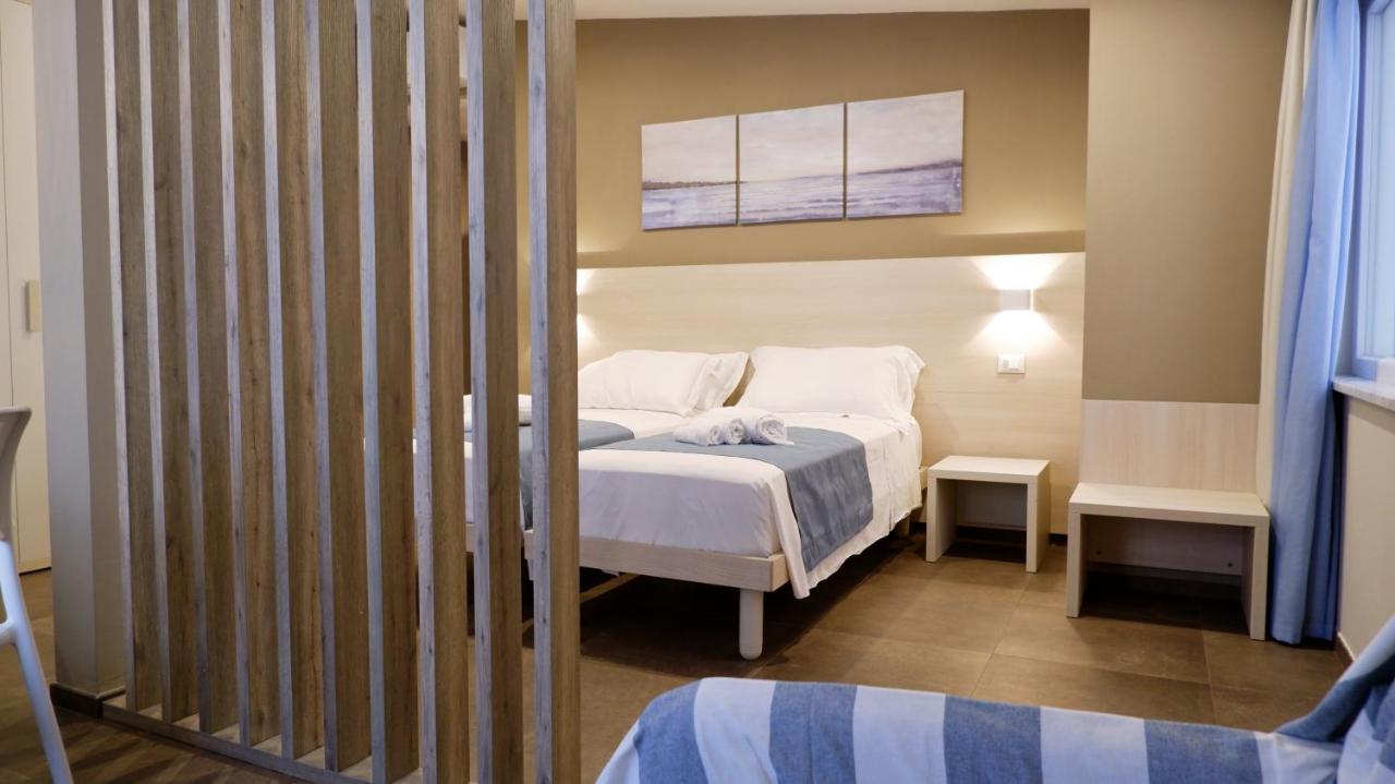 Pianomare Riviera Apartments And Rooms Imperia Buitenkant foto