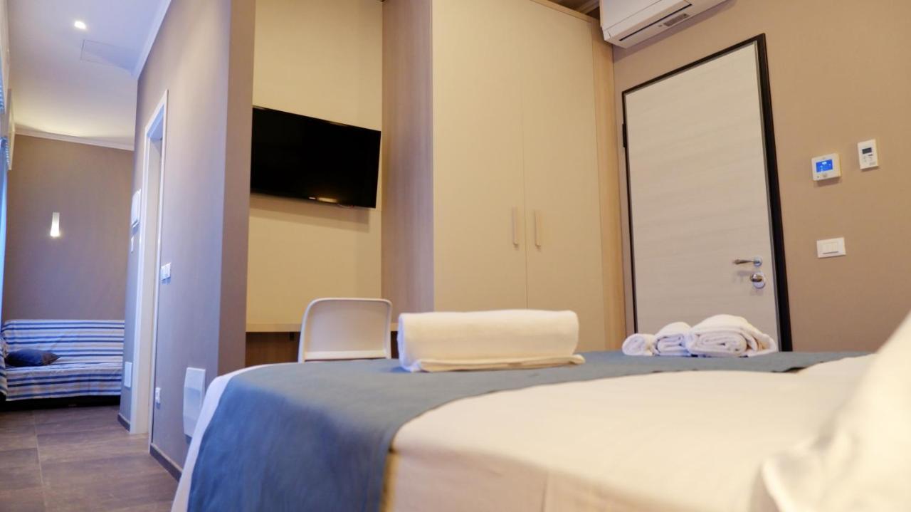 Pianomare Riviera Apartments And Rooms Imperia Buitenkant foto