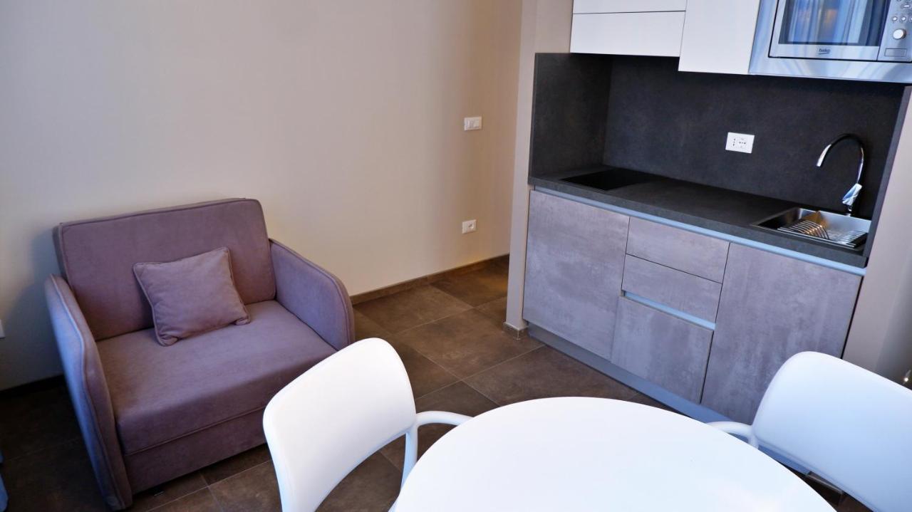 Pianomare Riviera Apartments And Rooms Imperia Buitenkant foto